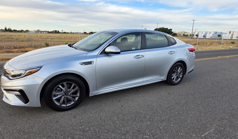 
								2020 Kia Optima LX full									