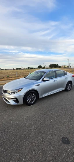 
										2020 Kia Optima LX full									