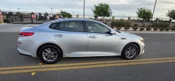 
										2020 Kia Optima LX full									
