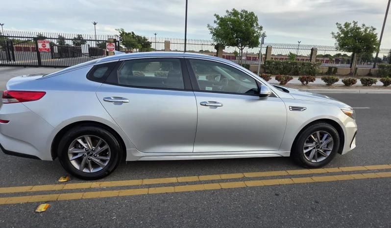 
								2020 Kia Optima LX full									