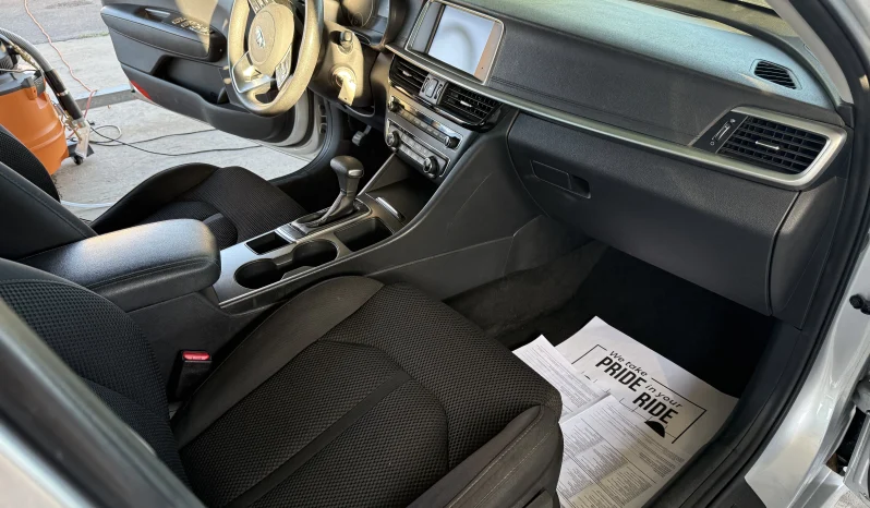 
								2020 Kia Optima LX full									
