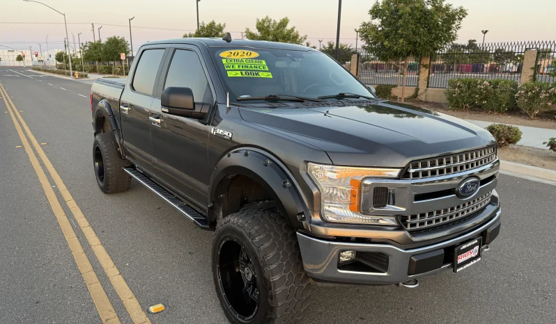 
								2020 Ford F-150 XLT SuperCrew full									