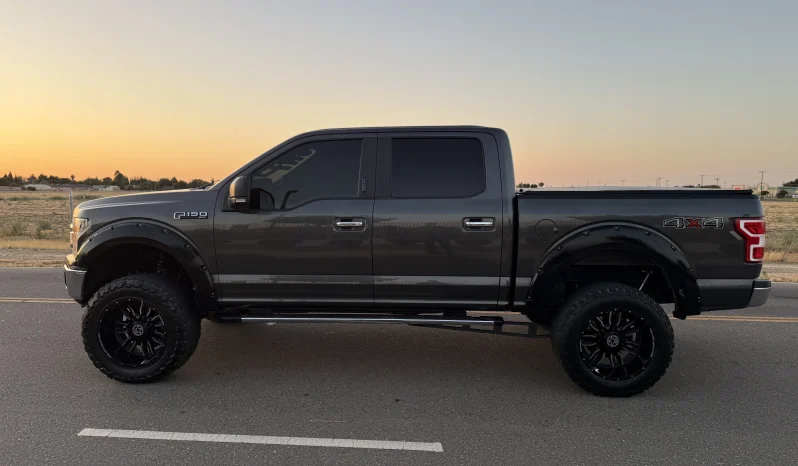 
								2020 Ford F-150 XLT SuperCrew full									