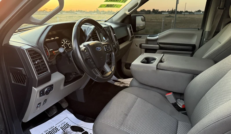 
								2020 Ford F-150 XLT SuperCrew full									
