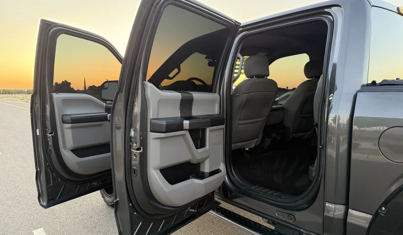 
								2020 Ford F-150 XLT SuperCrew full									