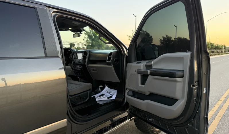 
								2020 Ford F-150 XLT SuperCrew full									