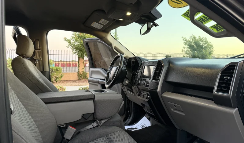 
								2020 Ford F-150 XLT SuperCrew full									