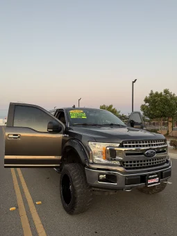 
										2020 Ford F-150 XLT SuperCrew full									
