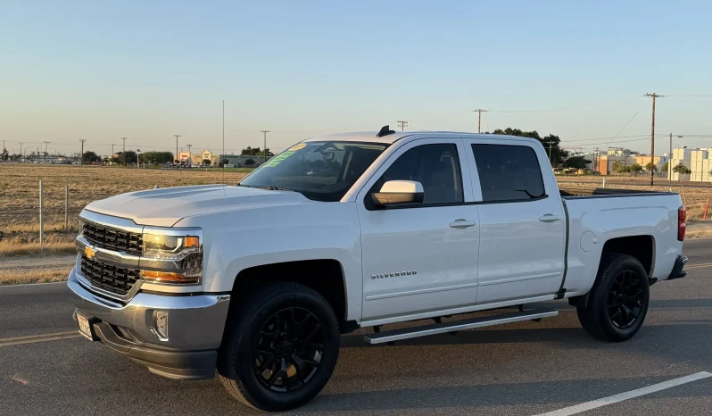 
								2017 Chevrolet Silverado LT full									