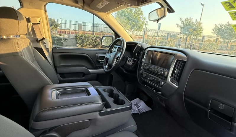 
								2017 Chevrolet Silverado LT full									