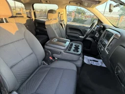
										2017 Chevrolet Silverado LT full									