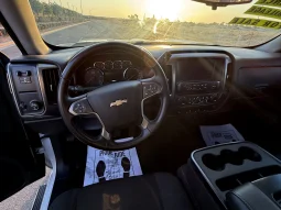 
										2017 Chevrolet Silverado LT full									