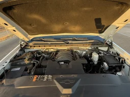 
										2017 Chevrolet Silverado LT full									