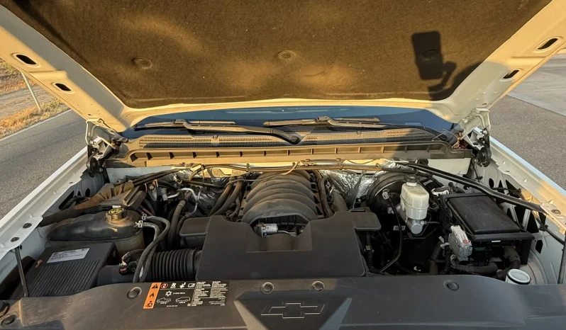 
								2017 Chevrolet Silverado LT full									