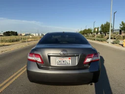 
										2011 Toyota Camry LE full									