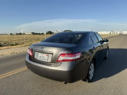 
										2011 Toyota Camry LE full									