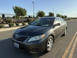 
										2011 Toyota Camry LE full									
