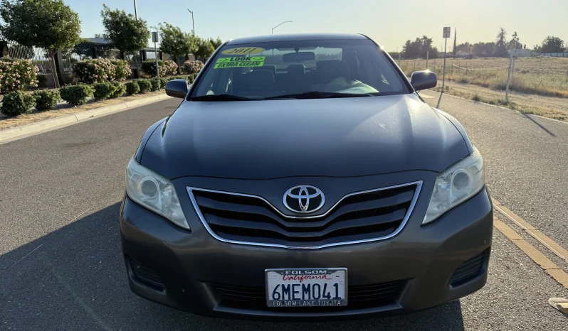 
								2011 Toyota Camry LE full									