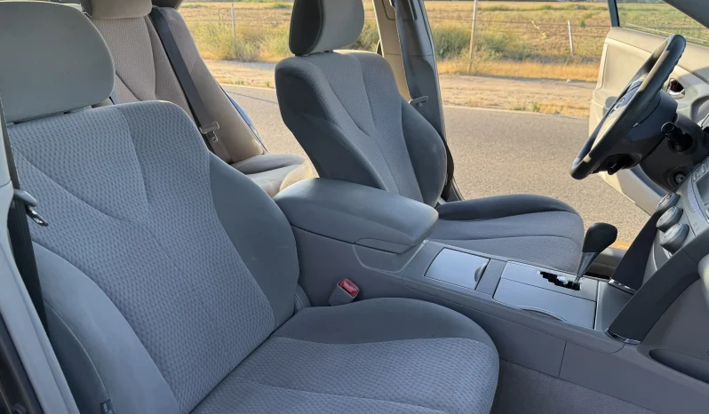 
								2011 Toyota Camry LE full									