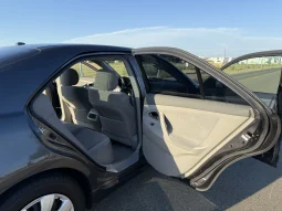 
										2011 Toyota Camry LE full									
