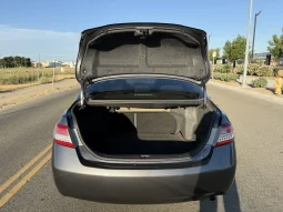 
										2011 Toyota Camry LE full									