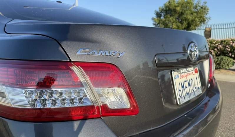 
								2011 Toyota Camry LE full									