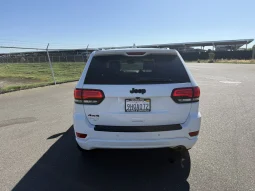 
										Jeep Grand Cherokee Latitude 2018 full									
