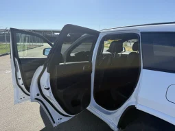 
										Jeep Grand Cherokee Latitude 2018 full									