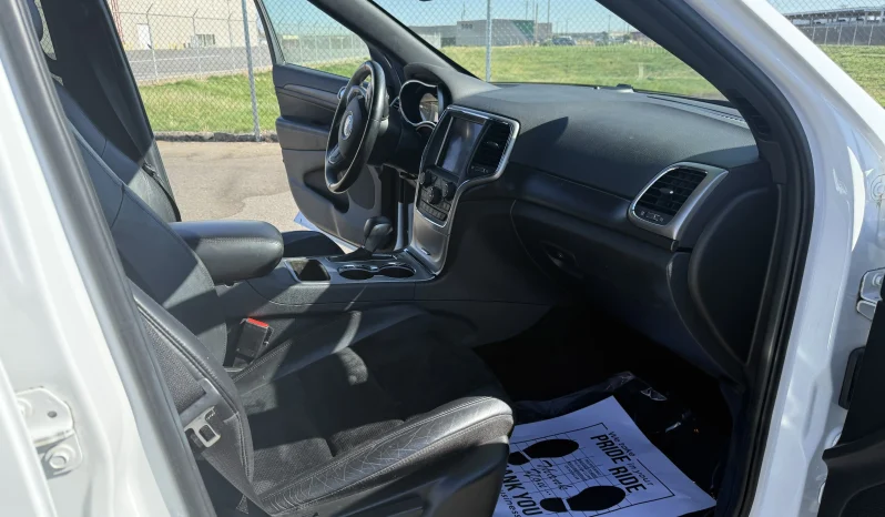 
								Jeep Grand Cherokee Latitude 2018 full									