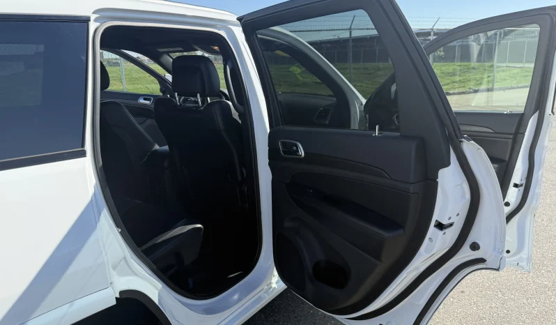 
								Jeep Grand Cherokee Latitude 2018 full									