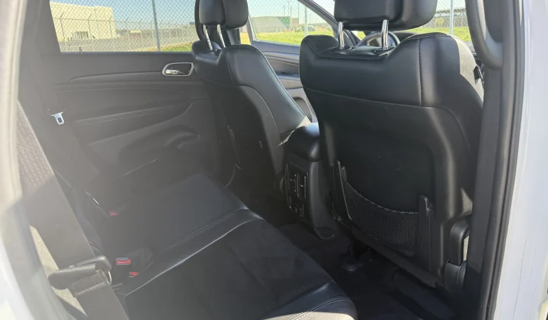 
								Jeep Grand Cherokee Latitude 2018 full									