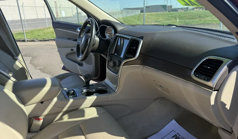 
								Jeep Grand Cherokee Overland 2015 full									