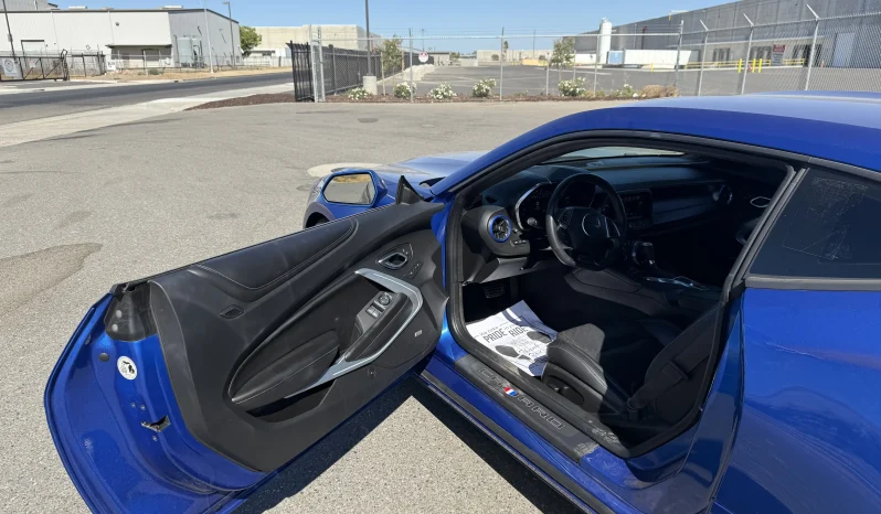 
								Chevrolet Camaro 2LT 2017 full									