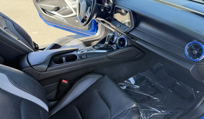 
								Chevrolet Camaro 2LT 2017 full									