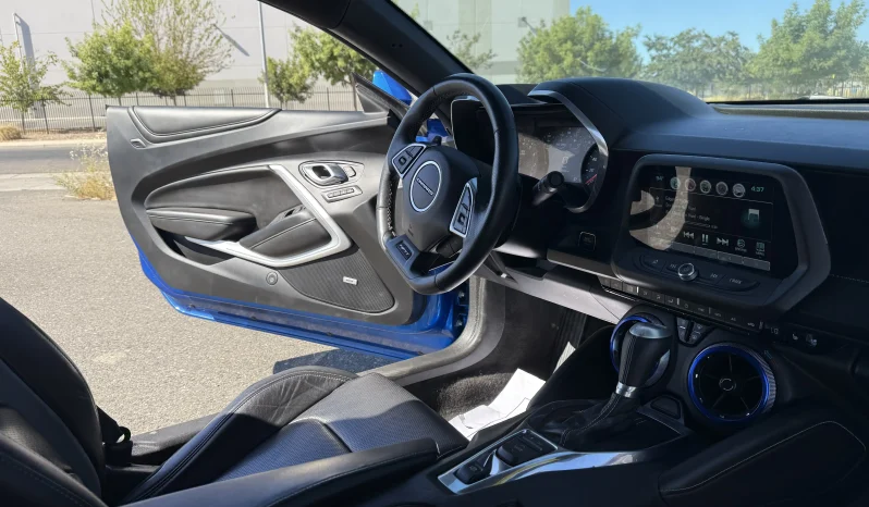 
								Chevrolet Camaro 2LT 2017 full									