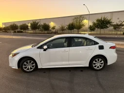 
										Toyota Corolla LE 2020 full									