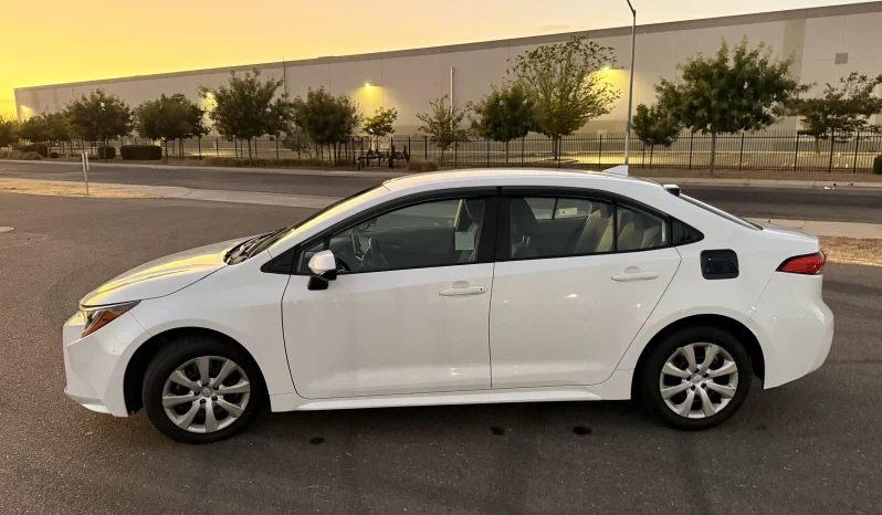 
								Toyota Corolla LE 2020 full									