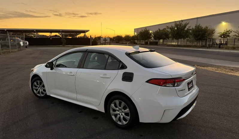 
								Toyota Corolla LE 2020 full									