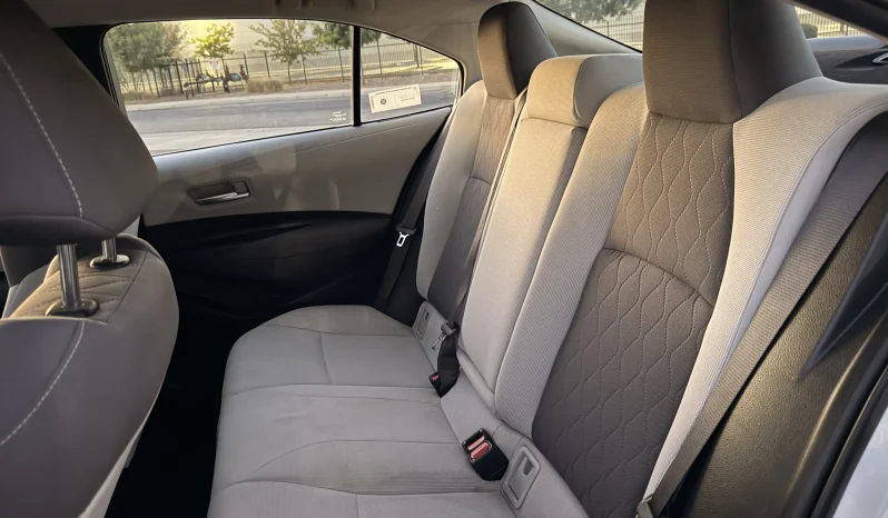 
								Toyota Corolla LE 2020 full									