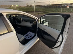 
										Toyota Corolla LE 2020 full									
