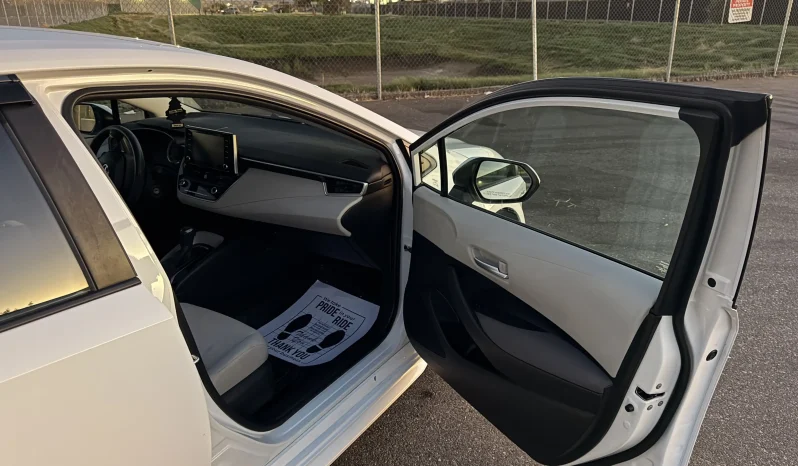 
								Toyota Corolla LE 2020 full									