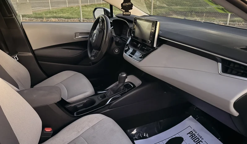 
								Toyota Corolla LE 2020 full									