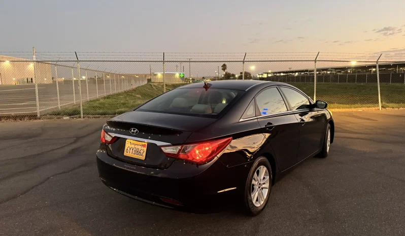 
								Hyundai Sonata GLS 2013 full									