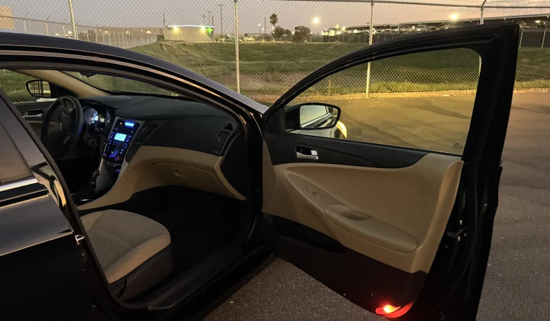 
								Hyundai Sonata GLS 2013 full									