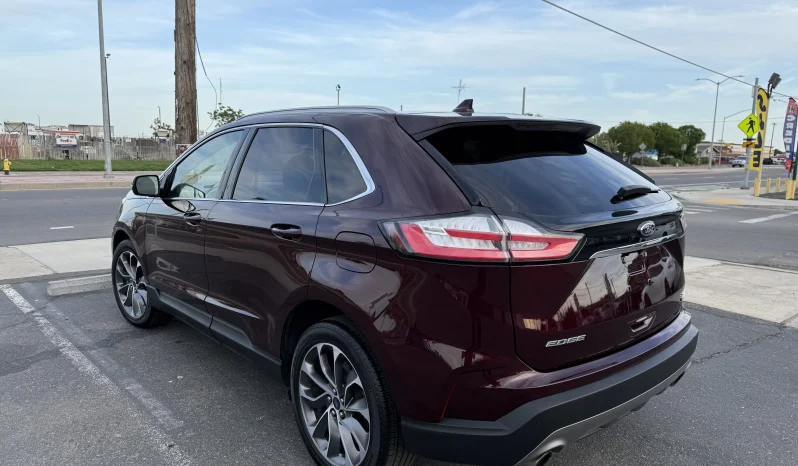 
								2019 Ford Edge SEL full									