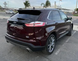 
										2019 Ford Edge SEL full									
