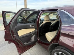 
										2019 Ford Edge SEL full									