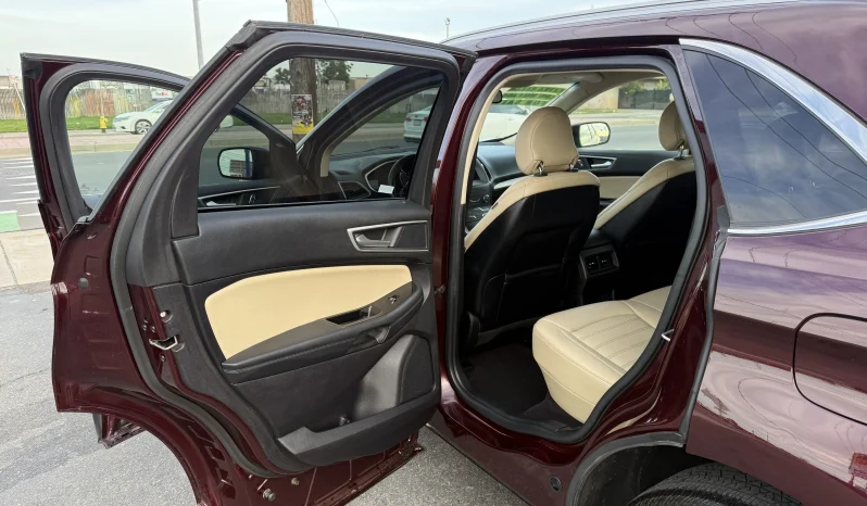 
								2019 Ford Edge SEL full									