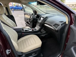 
										2019 Ford Edge SEL full									