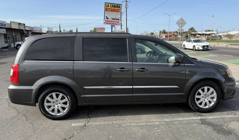 
								2016 Chrysler Town & Country Touring full									